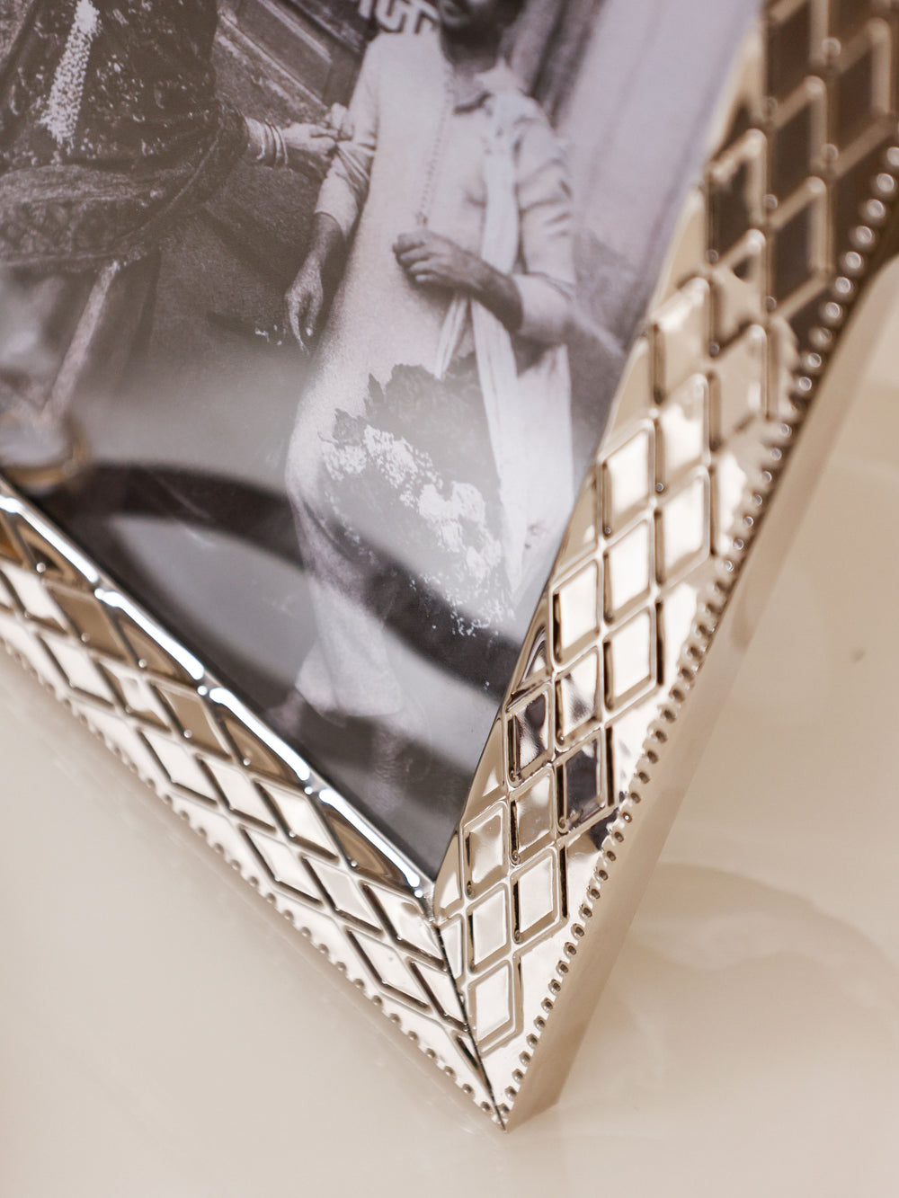 Verona Pyramid Stud Photo Frame