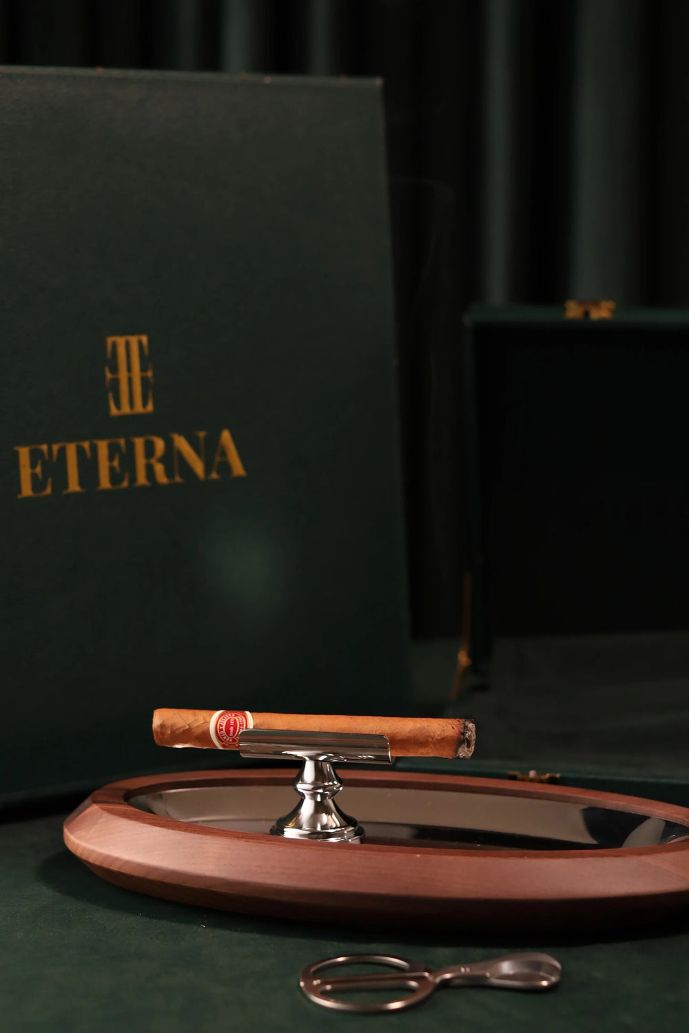 Library Bar Executive Cigar Ashtray - image 2