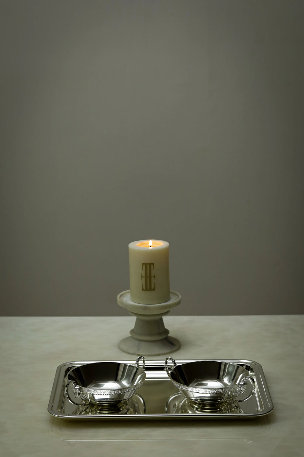 Regal Estate Handled Bowls with Tray - image 1,Regal Estate Handled Bowls with Tray - image 2,Regal Estate Handled Bowls with Tray - image 3,Regal Estate Handled Bowls with Tray - image 4